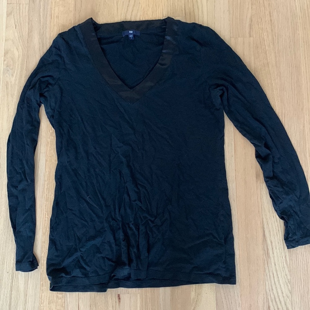 GAP long sleeve with satin